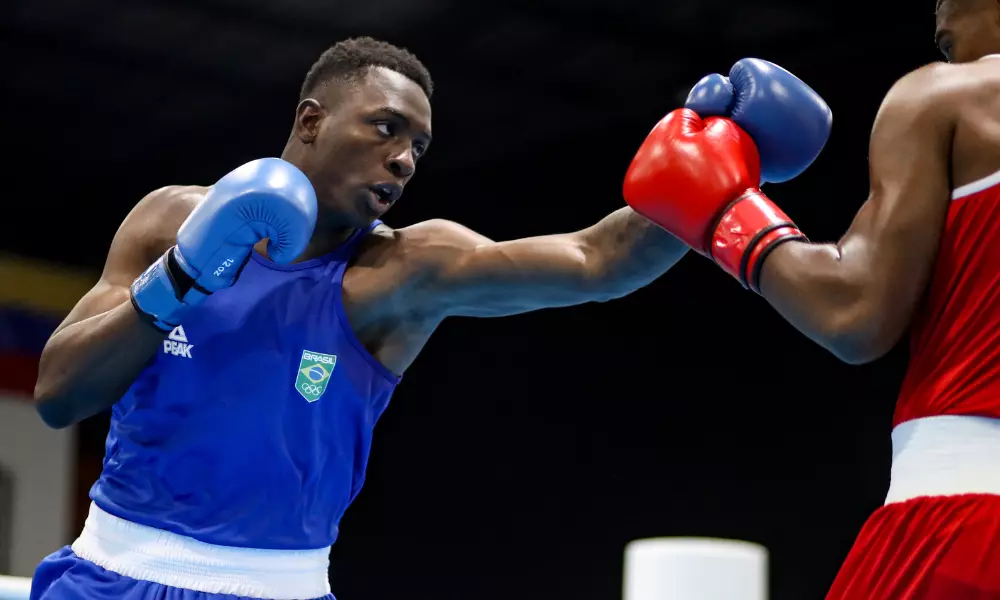 Keno Marley em ação nos Jogos Pan-Americanos Santiago-2023 no boxe
