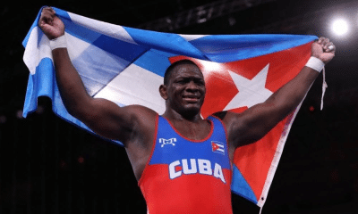Mijain Lopez celebra quarto título olímpico (Arquivo: UWW)