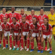 Nycole e jogadoras do Benfica estão perfiladas para foto oficial