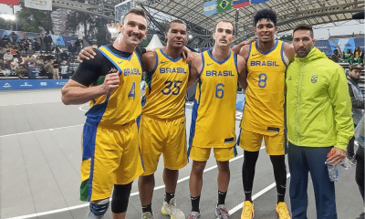 Seleção Masculina de Basquete 3x3 do Brasil após vitória nos Jogos Pan-americanos de Santiago 2023 (Foto: Divulgação/CBB)