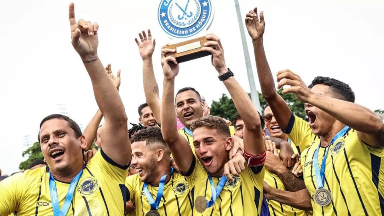 Carioca é campeão Brasileiro 2023 de Hóquei sobre a Grama (Foto: Reprodução/Instagram/@brasil_hoquei)