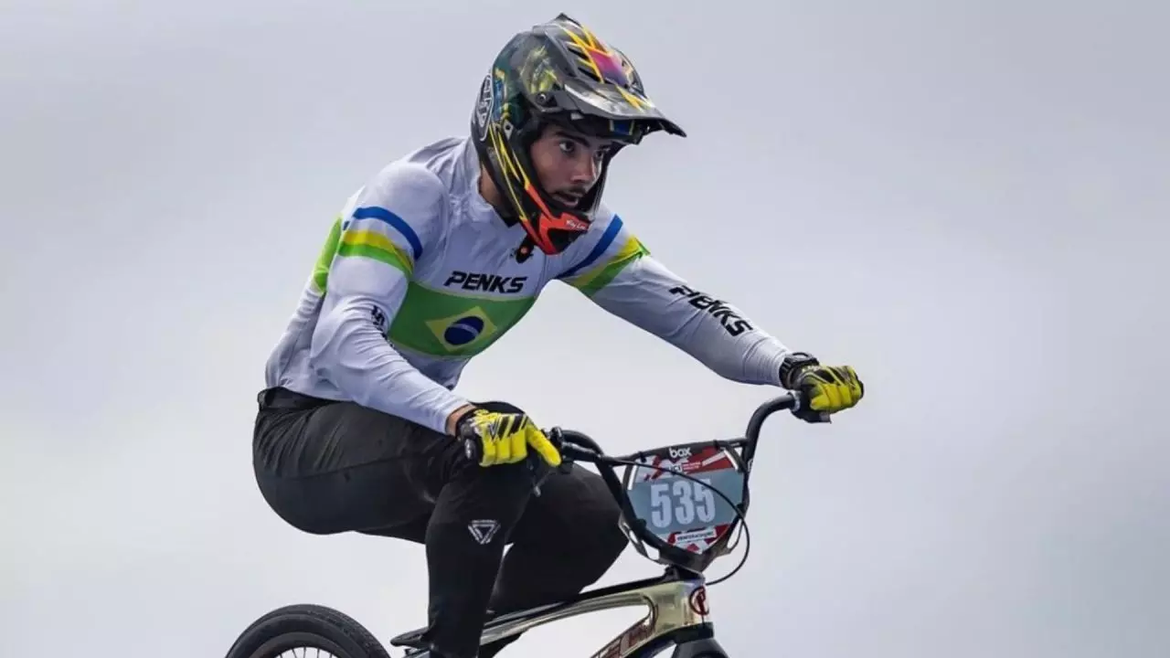 Brasileiros se destacam no segundo dia de Copa do Mundo de BMX Racing (Foto: Navada Photography)
