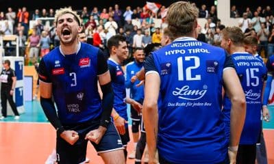 Luan Weber comemora ponto com Hypo Tirol na Champions League de vôlei (Foto: VolleyTimes)
