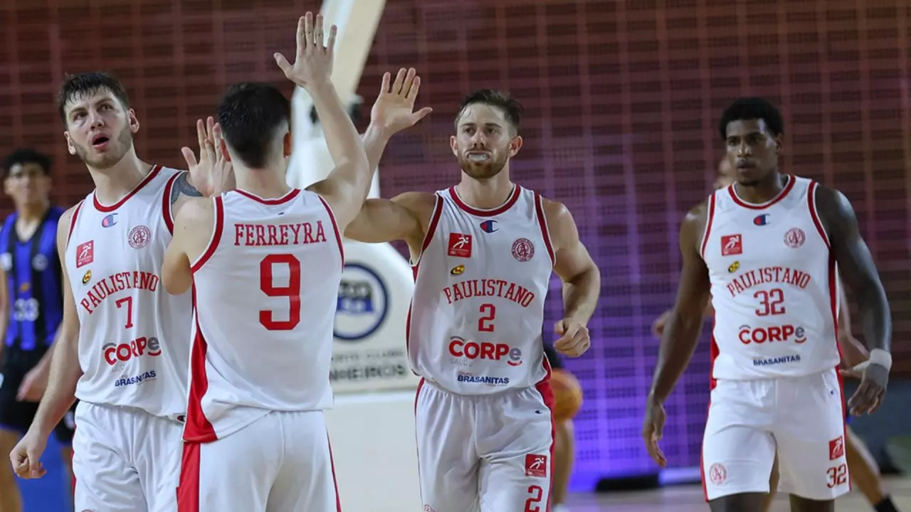 Paulistano comemora classificação no Campeonato Paulista de basquete (Foto: Divulgação/Paulistano)