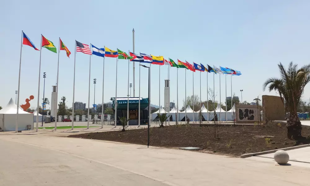 Santiago 2023 - bandeiras dos países das Américas participantes dos Jogos Pan-Americanos