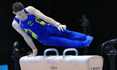 Diogo Soares se apresenta no cavalo com alças no Mundial de ginástica artística