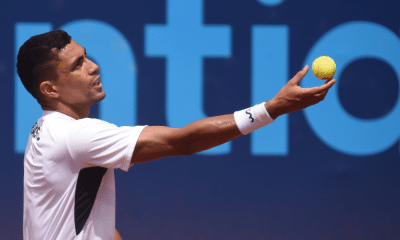 Thiago Monteiro saca em jogo dos Jogos Pan-Americanos Santiago-2023