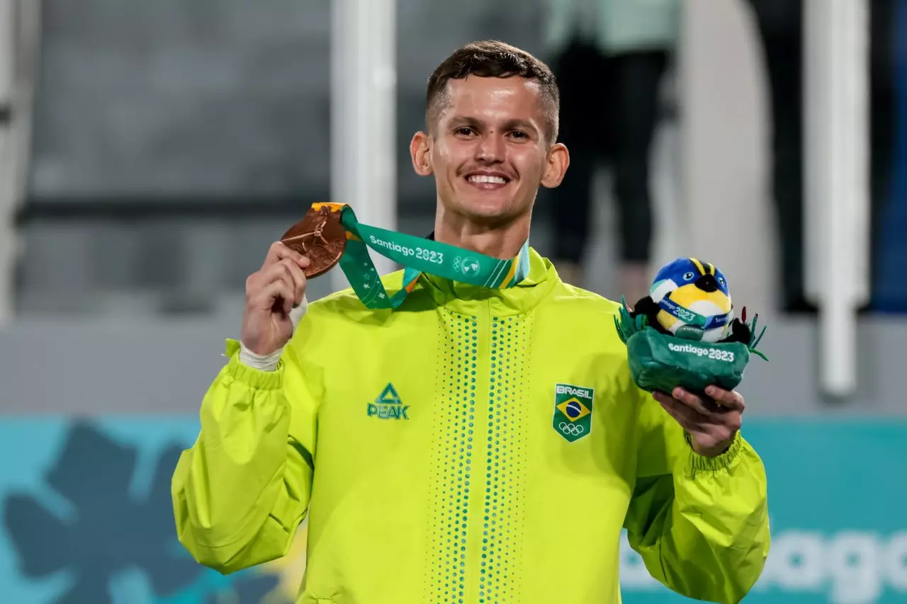 Paulo Melo bronze no taekwondo Santiago 2023