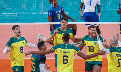 Brasil comemora ponto sobre a Colômbia nos Jogos Pan-Americanos Santiago-2023 vôlei masculino