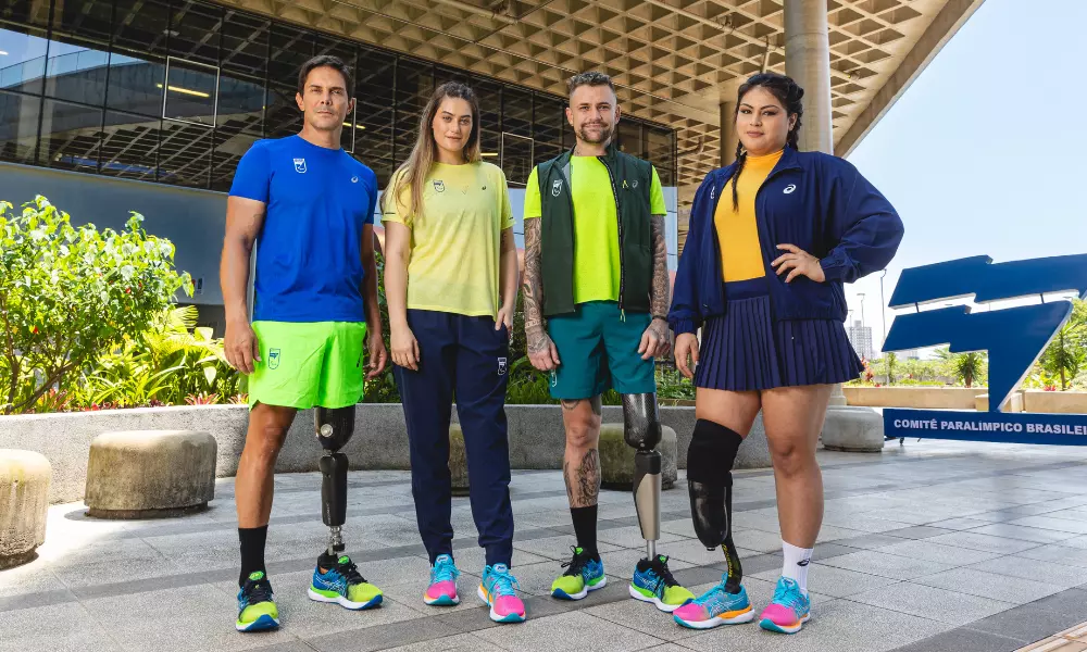 Atletas paralímpicos brasileiros usando calçado da ASICS antes do Parapan de Santiago