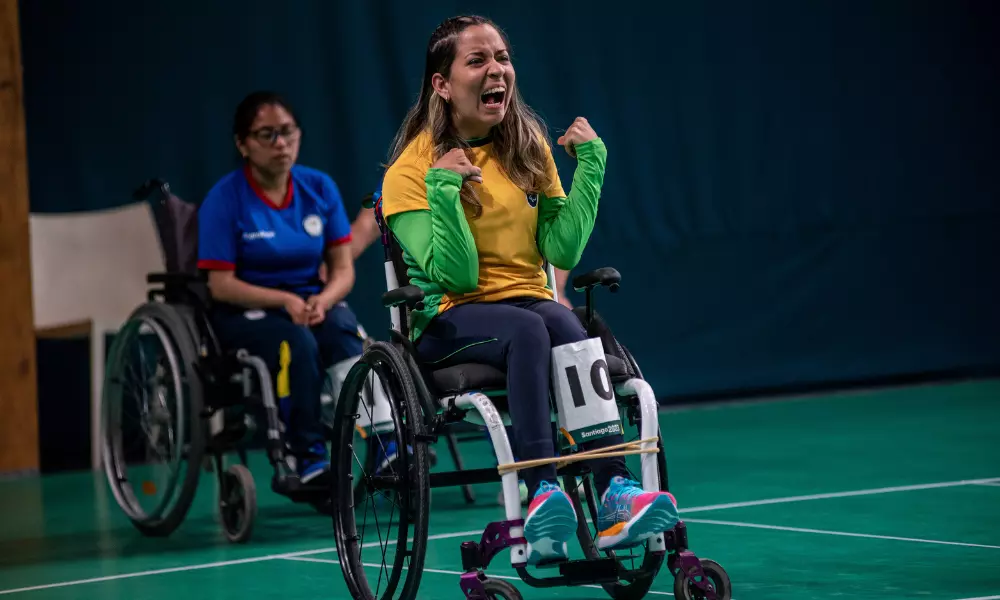 Andreza Vitória de Oliveira durante disputa da bocha no Parapan de Santiago-2023; Maciel Santos, Evelyn Oliveira e Mateus Carvalho também triunfaram