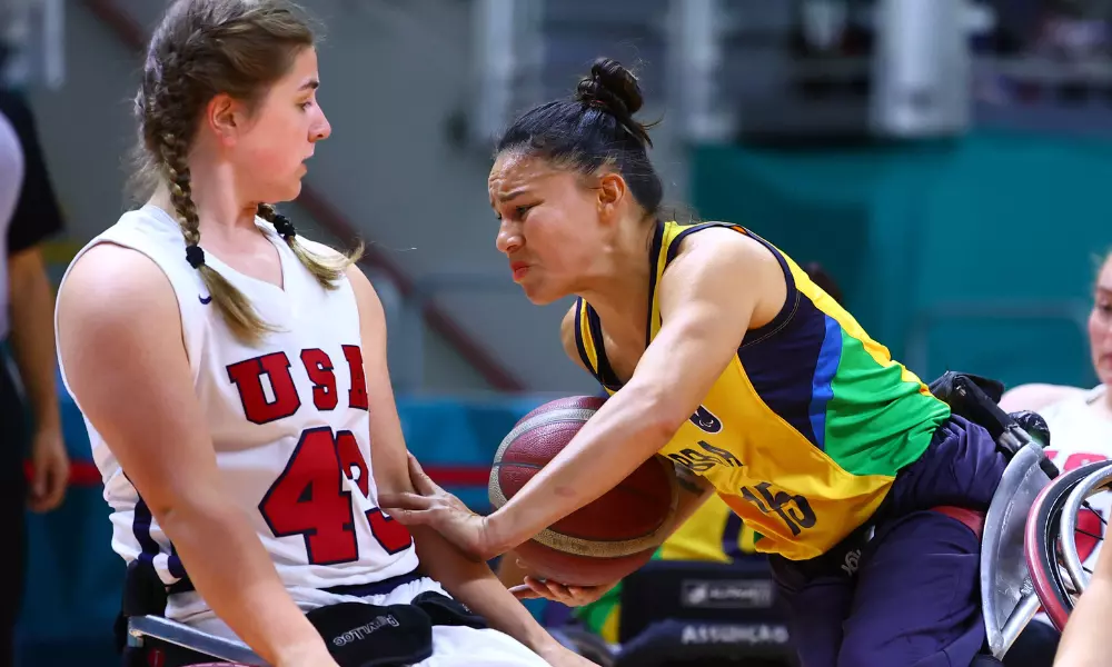 Brasil contra os Estados Unidos no basquete em cadeira de rodas do Parapan de Santiago-2023