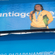 Carol Santiago no telão do complexo aquático durante cerimônia de premiação