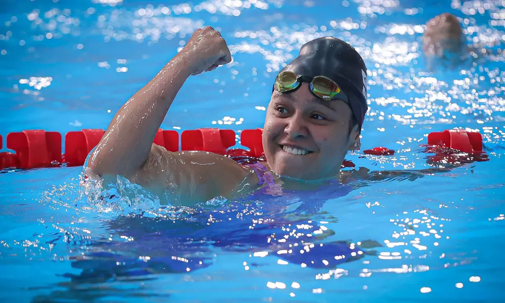 Cecília Araújo comemora medalha no Parapan