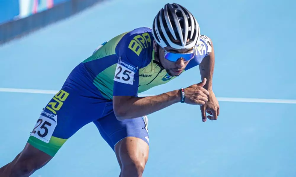 Guilherme Abel Rocha em ação na patinação de velocidade do Pan de Santiago (Wander Roberto/COB)
