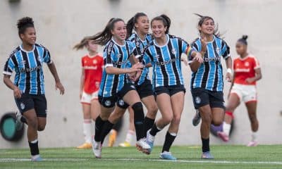 Confronto entre Grêmio e Internacional, válido pela semifinal do Brasileiro Sub-17 de futebol feminino (Alessandra Torres/CBF)