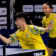 Giulia Takahashi e Leonardo Iizuka em ação durante o Mundial de Jovens de tênis de mesa