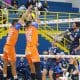 Na imagem, jogadores do São José montam bloqueio duplo.