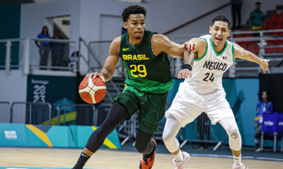 Brasil comemora medalha de bronze no basquete masculino dos Jogos Pan-Americanos de Santiago 2023 (Foto: Divulgação/CBB)