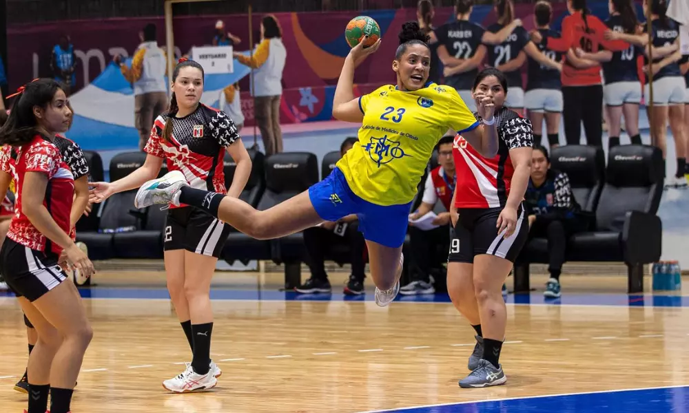 Brasil x Peru no Sul/Centro-Americano de handebol feminino