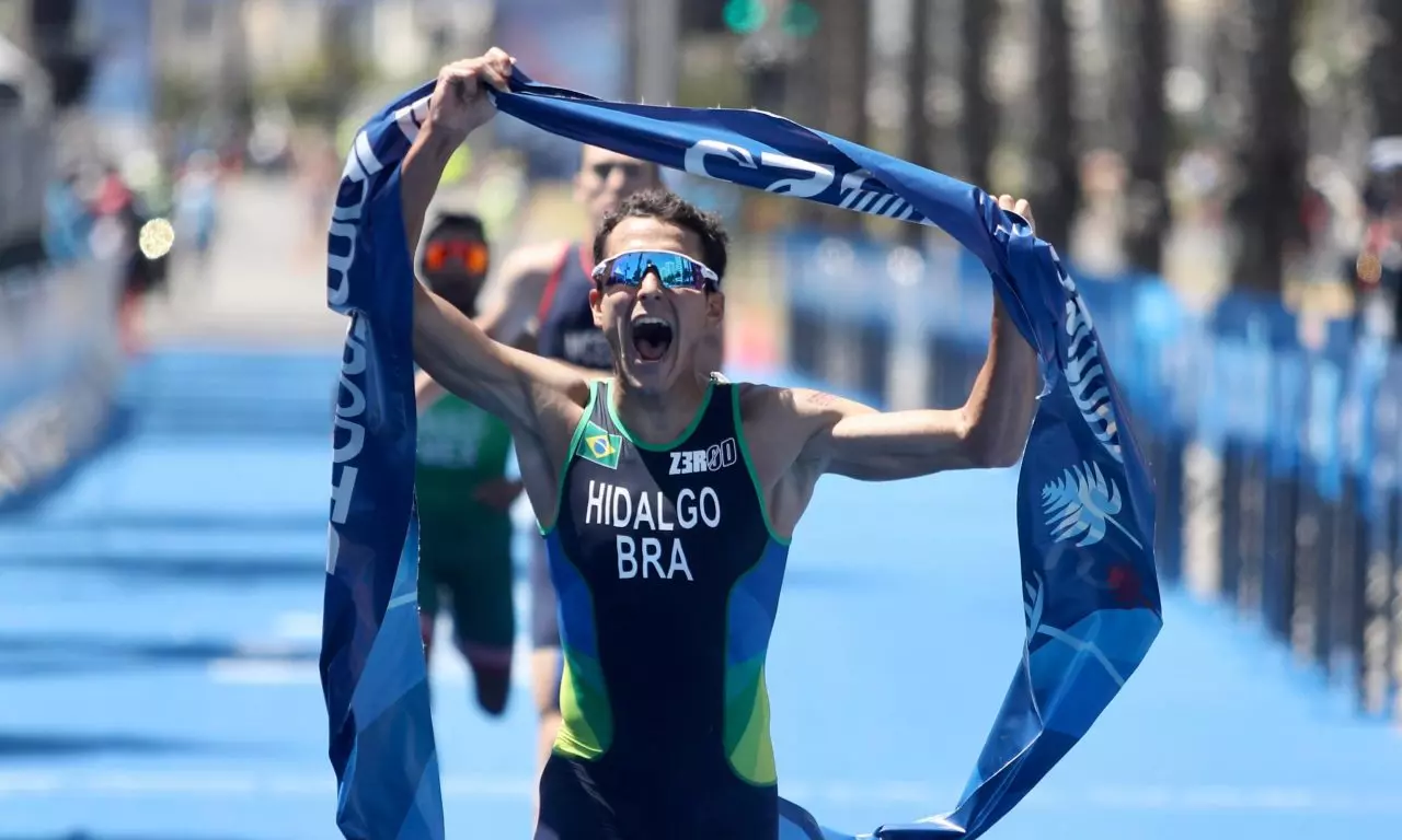 Miguel Hidalgo triatlo ouro medalha de ouro pan jogos pan-americanos santiago 2023