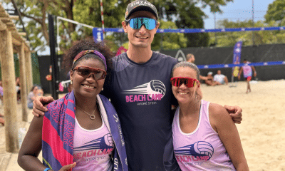 André Stein, que faz dupla com George do vôlei de praia, ao lado de fãs em treinão