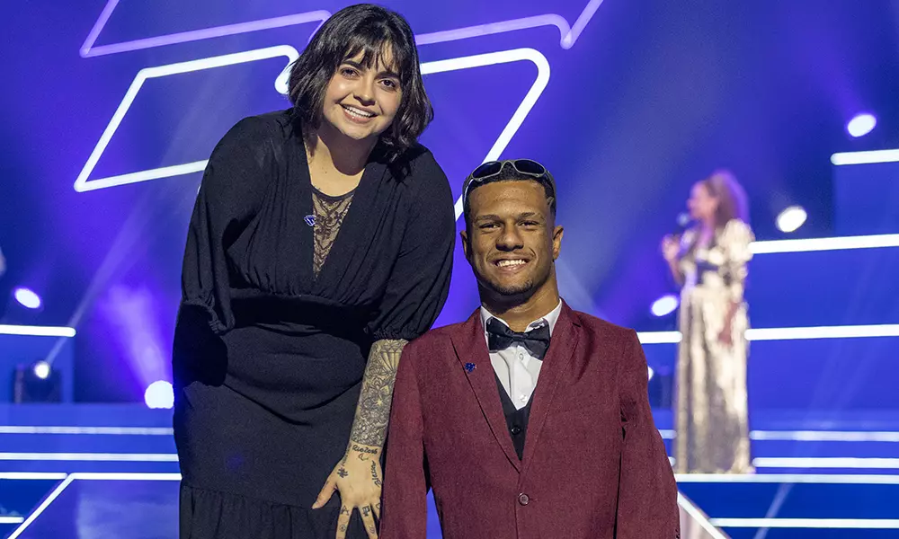 Na imagem, Bruna Alexandre e Gabriel Araújo, vencedores do Prêmio Paralímpicos 2023.