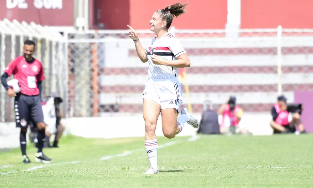Carol Gill após marcar pelo São Paulo na Copinha Feminina de futebol