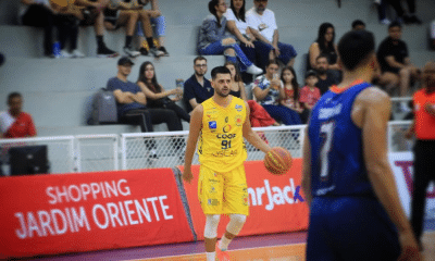 Diego Figueredo em partida do São José pelo NBB