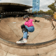 Helena Laurino executando manobra no Brasileiro de skate park