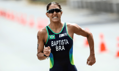 Triatleta Luisa Baptista em ação nos Jogos Pan-Americanos de Santiago-2023; ela sofreu grave acidente e está internada
