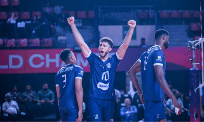 Marcus Coelho comemora ponto em jogo Minas x Defenders pelo Mundial de Clubes de Vôlei masculino