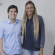 Iziane Marques e André Fufuca posam para foto no Ministério do Esporte