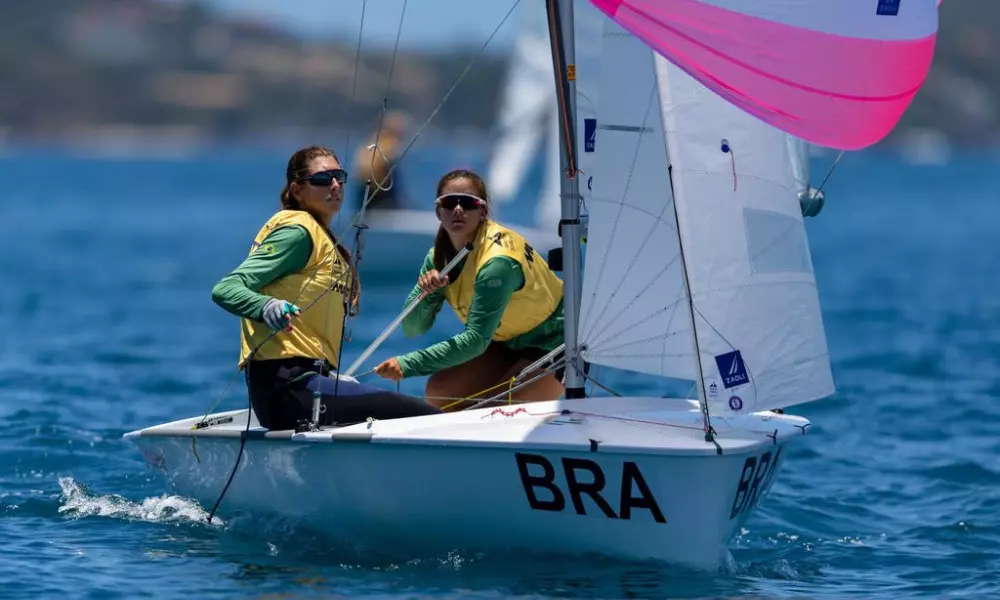 Joana Gonçalves e Gabriela Vassel competem no Mundial Juvenil de vela em Búzios