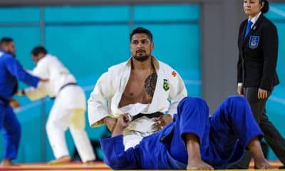 Leo Gonçalves nos jogos pan-americanos de santiago. No GRand Slam de Tóquio ele chegou às oitavas e segue firme na corrida olímpica contra Rafael Buzacarini nos 100kg. Rafael Silva e Ketleyn Quadros também buscam vaga