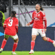 Nycole comemora gol pelo Benfica na Champions League de futebol feminino