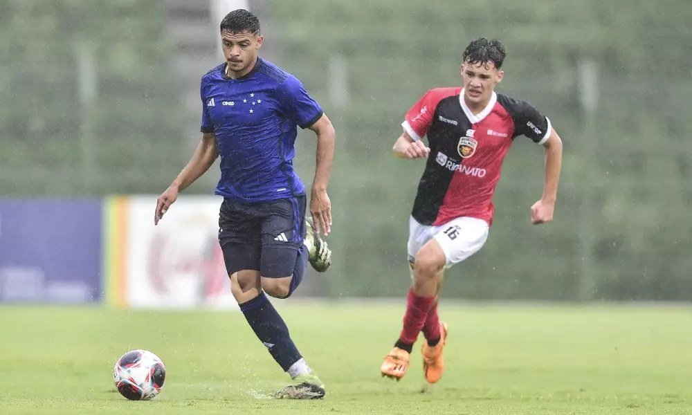 Confronto entre Cruzeiro e Capital-TO, válido pela primeira rodada da Copinha (Reprodução/Twitter/@Cruzeiro)