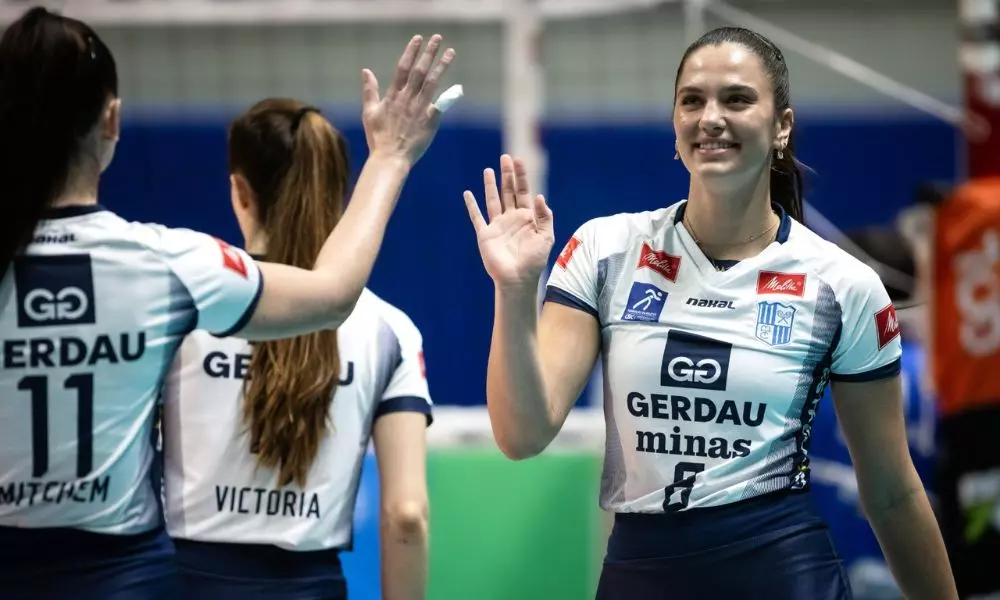 Central Júlia Kudiess, destaque do Minas na Superliga Feminina (Reprodução/Twitter/@MinasTenisClube)