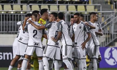 Equipe do Atlético-MG celebrando a vitória sobre o SKA Brasil pela Copinha (Reprodução/Twitter/@Atletico)