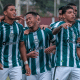 Jogadores do Coritiba comemoram juntos gol contra o Monte Azul pela Copinha 2024