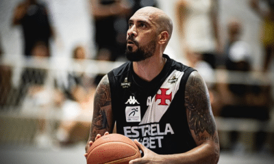 Marquinhos se prepara para lance livre em partida Vasco x Caxias do Sul pelo NBB