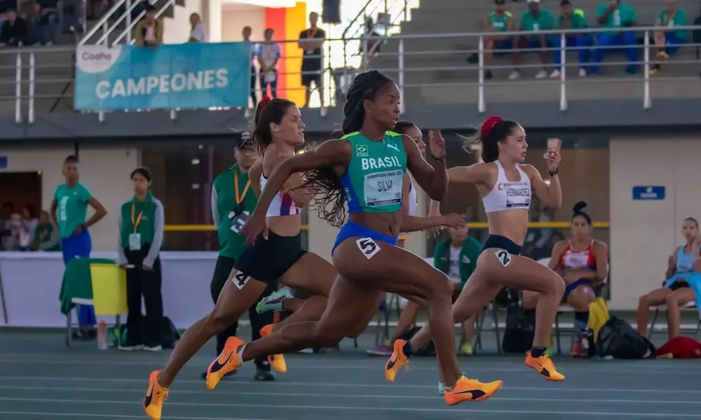 Vitória Rosa vence campeonato sul-americano indoor Brasil leva ouro com Felipe Bardi, Raiane Vasconcelos e Lissandra Campos em Cochabamba