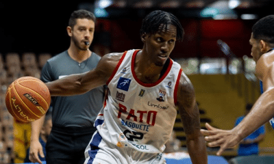 Barnes, do Pato Basquete, na vitória sobre o Flamengo no NBB