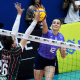 Central Larissa Bessen, do Barueri, ataca contra o bloqueio simples do Fluminense em jogo da Superliga Feminina de vôlei