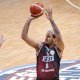 Lucas Dias, do Sesi Franca, faz arremesso no jogo contra o Paulistano no segundo turno do NBB Unifacisa BCLA