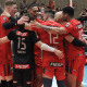 Jogadores do Sesi comemoram ponto contra o Minas em jogo da Superliga Masculina de vôlei