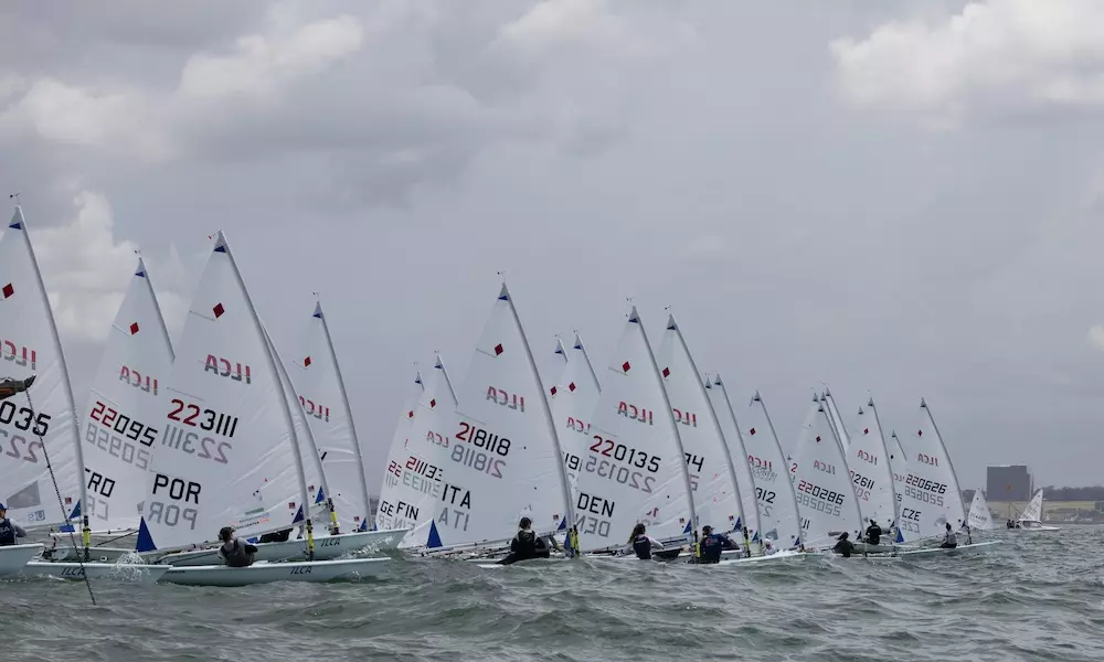 gabriella kidd disputa mundial laser radial ilca-6 em mar del plata, argentina vaga olímpica corrida olímpica pré-olímpico vela