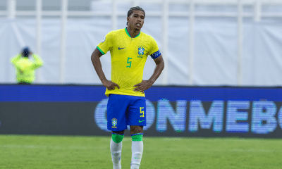 Andrey Santos em partida Brasil x Paraguai pelo Pré-Olímpico de futebol masculino