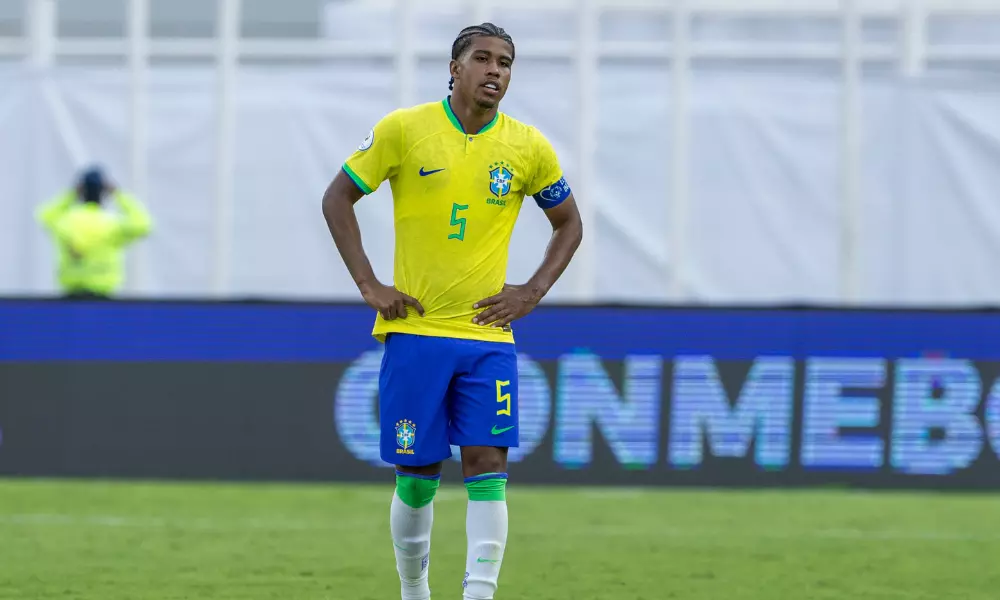 Andrey Santos em partida Brasil x Paraguai pelo Pré-Olímpico de futebol masculino