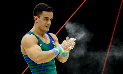 Caio Souza competindo em torneio de Ginástica Artística (Gaspar Nóbrega/COB)